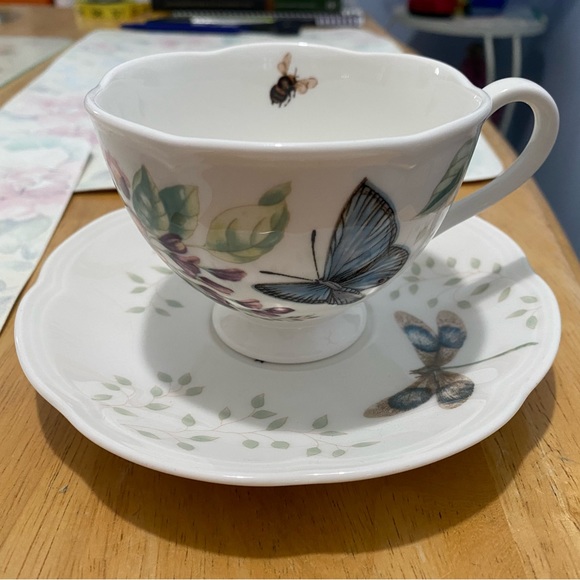 Lenox Butterfly Meadow Blue Butterfly cup and saucer set - Picture 10 of 11